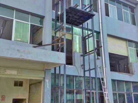 室外導軌式升降機